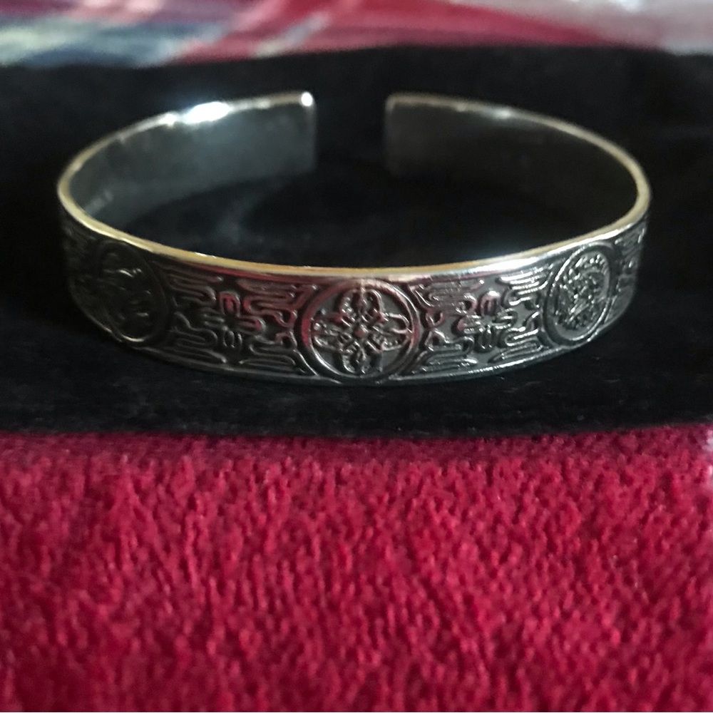Sterling silver Men’s Cuff Bracelet with Engraved Medallions
